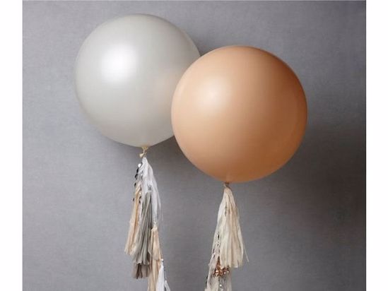 Picture of Giant silver gold quality balloons 36"