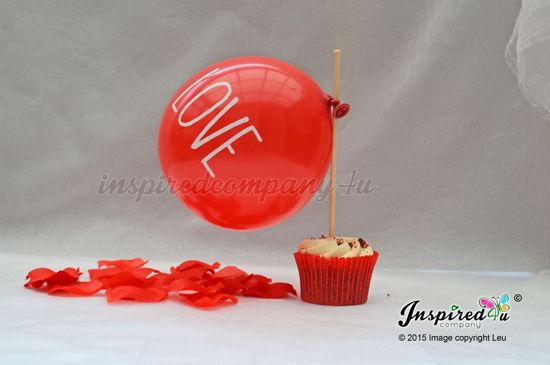 Picture of Valentine's Balloons Set Rose Petals Bamboo Sticks Small Surprise Love