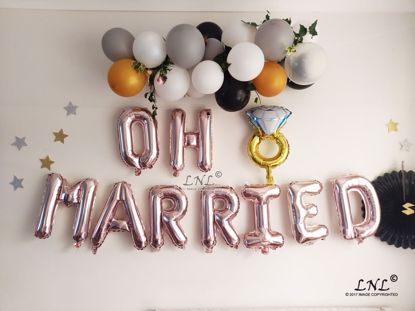 Picture of OH MARRIED RING Rose Gold Silver Letter Balloon Garland