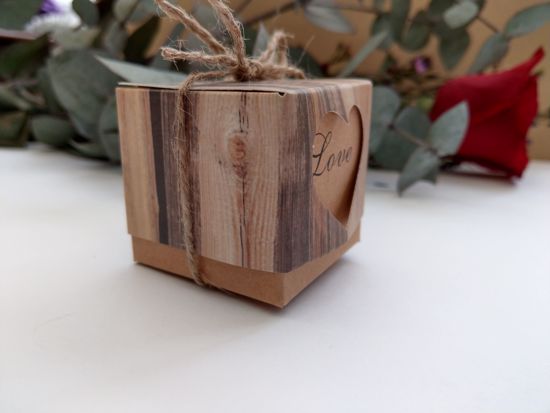 Picture of Rustic Wedding Favor Boxes Love Heart
