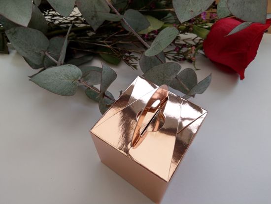 Picture of Rose Gold Wedding Favor Box Samples