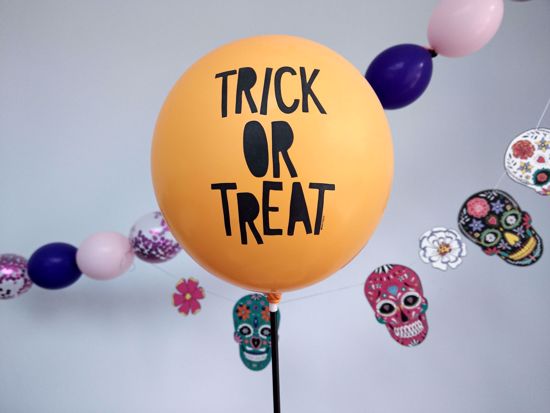 Picture of Balloon Cake Topper Halloween Trick or Treat