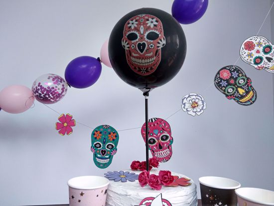 Picture of Balloon Cake Topper Halloween Skeleton