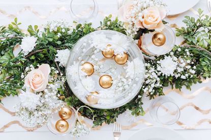 Picture of Gold Floating Candles