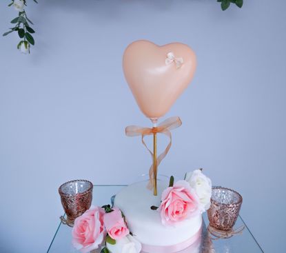 Picture of Balloon Cake Topper Heart Color Selection