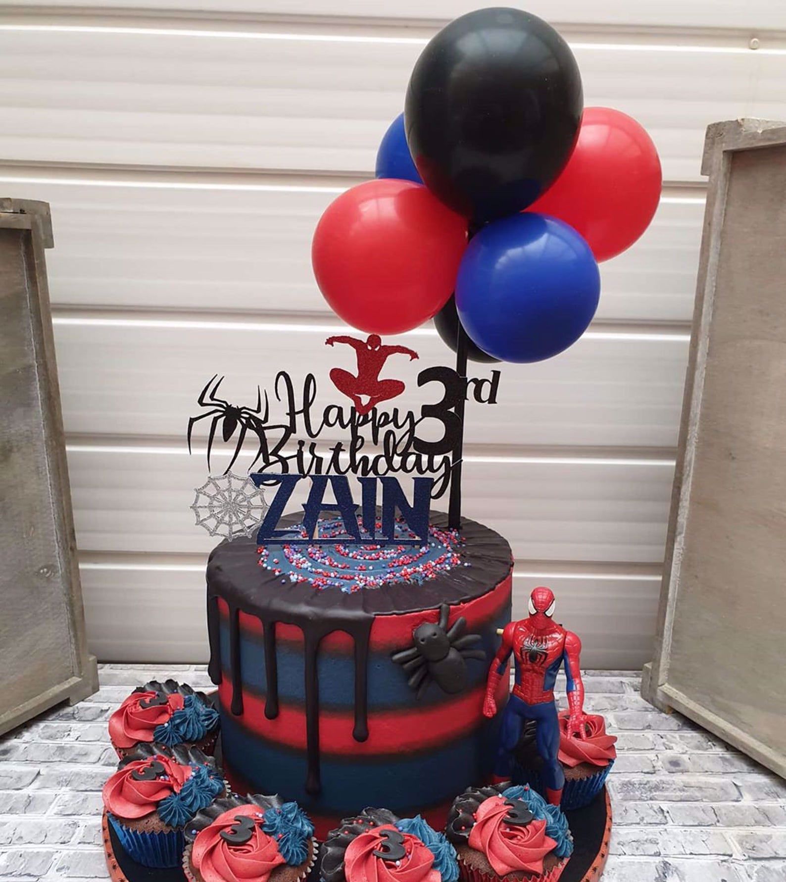 OutOfMyBubble. Balloon Cake Topper Mini Garland Spiderman Theme