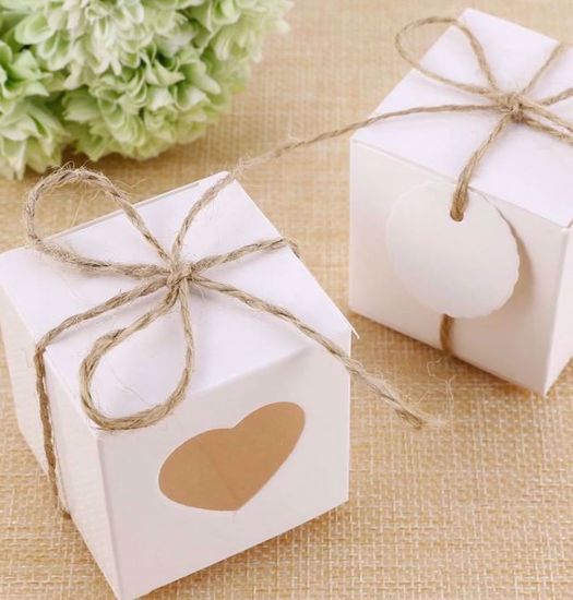 Picture of Rustic Wedding Heart Favour White Boxes With String